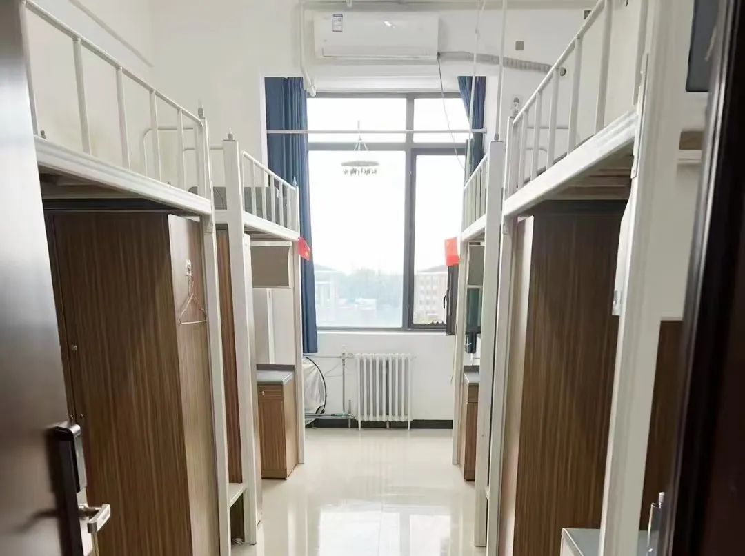 北京西医药大学宿舍前提怎样样,有空协调自力洗手间吗?(附宿舍图片)