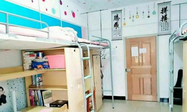 湖北民族大学宿舍前提怎样样,有空协调自力洗手间吗？（附宿舍图片）