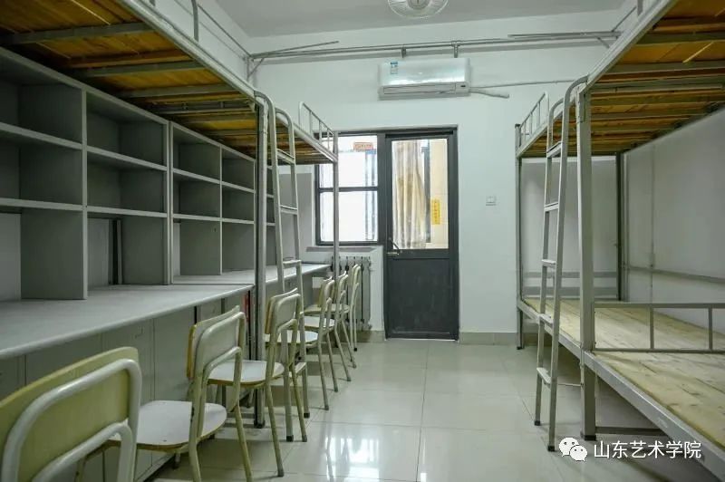 山东艺术学院宿舍前提怎样样,有空协调自力洗手间吗？（附宿舍图片）