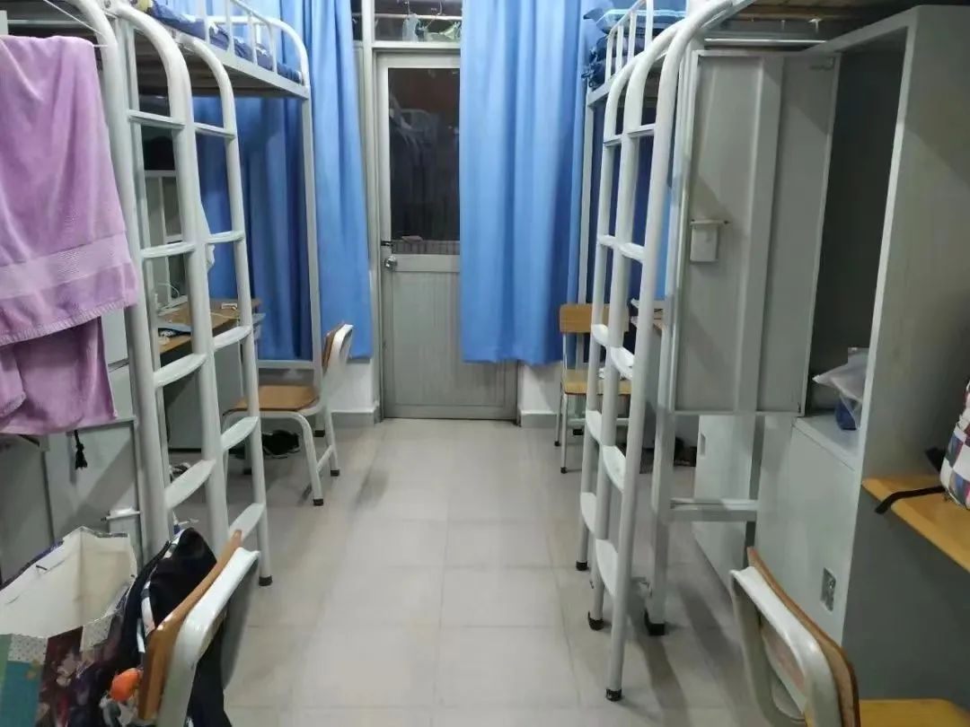 广东产业大学宿舍前提怎样样,有空协调自力洗手间吗？（附宿舍图片）