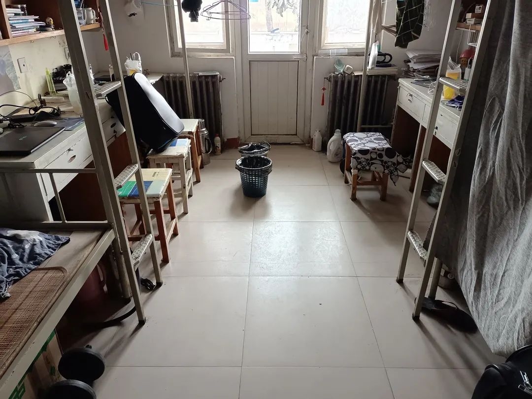 华夏工学院宿舍前提怎样样,有空协调自力洗手间吗？（附宿舍图片）
