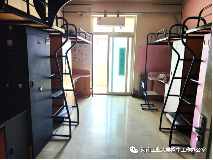 河南产业大学宿舍前提怎样样,有空协调自力洗手间吗?(附宿舍图片)