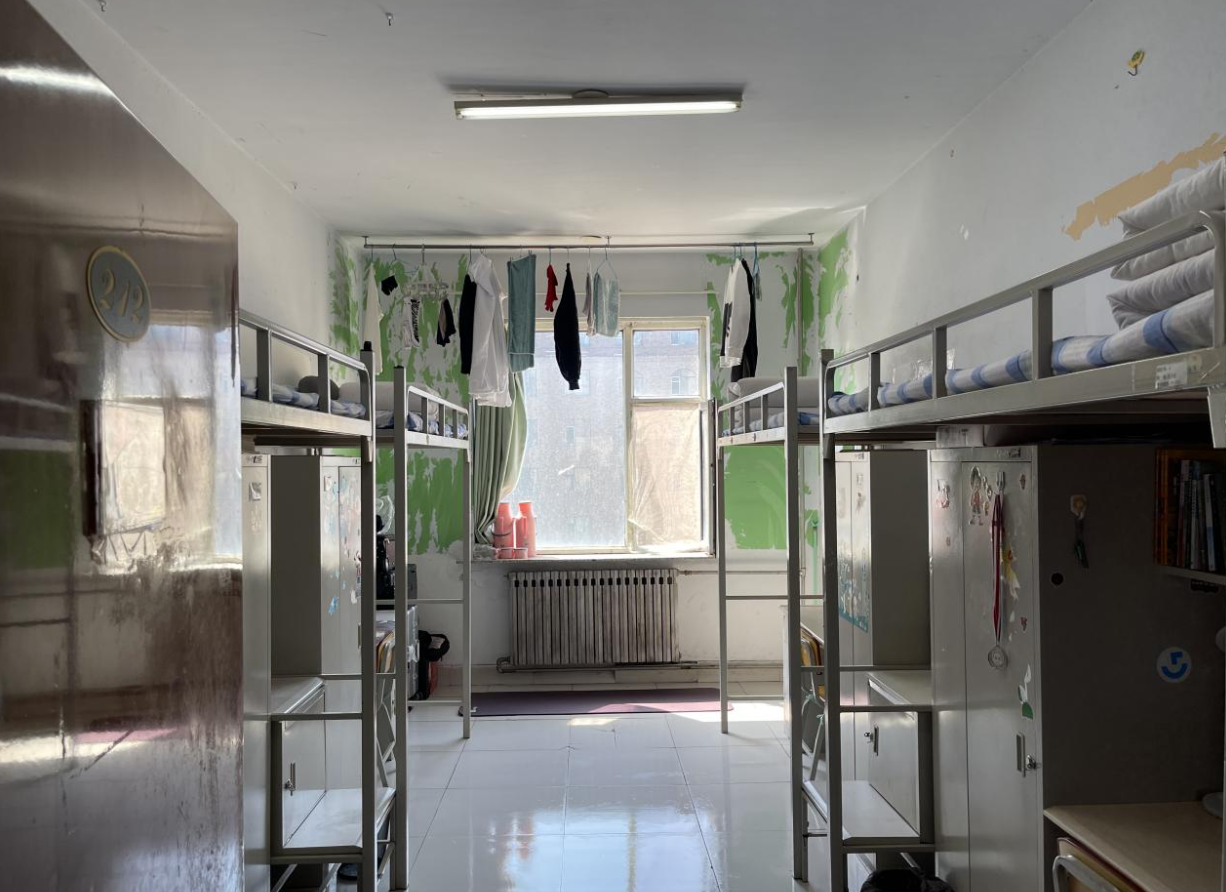 长春优游学院宿舍前提怎样样,有空协调自力洗手间吗？（附宿舍图片）