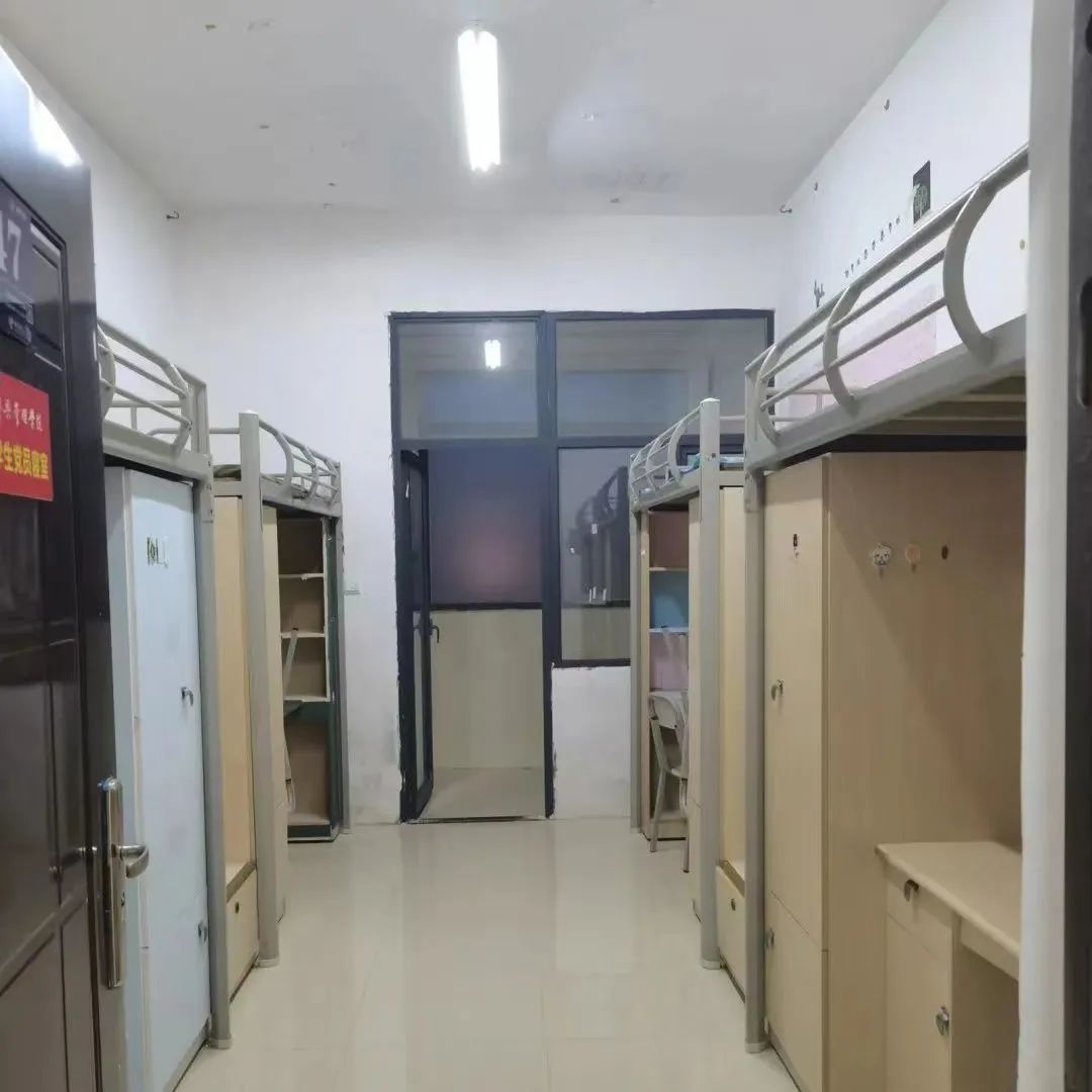 贵州师范大学宿舍前提怎样样,有空协调自力洗手间吗？（附宿舍图片）