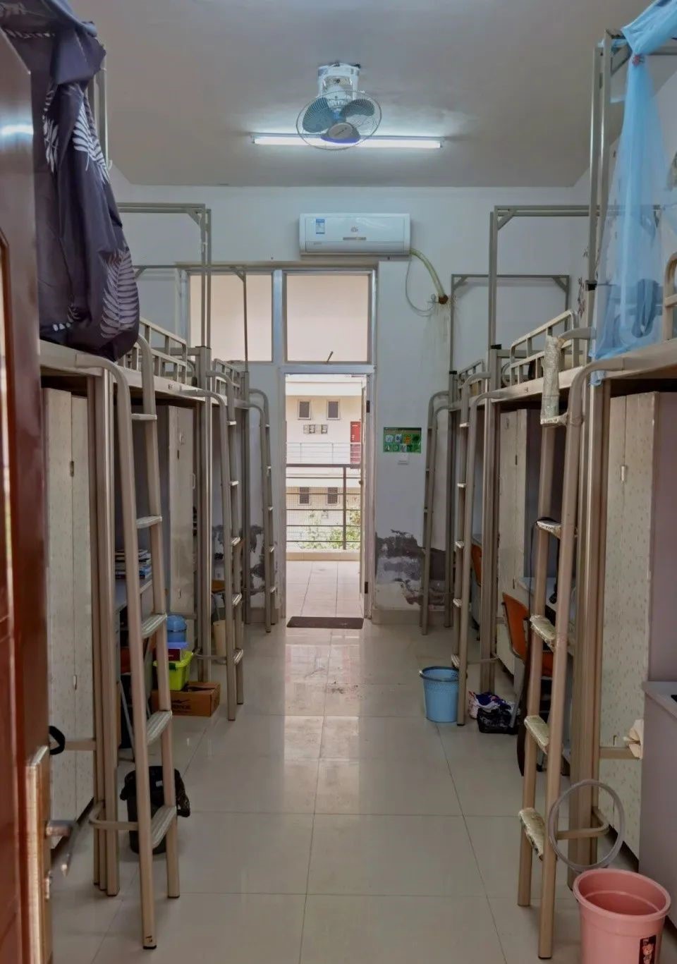 广西西医药大学宿舍前提怎样样,有空协调自力洗手间吗？（附宿舍图片）