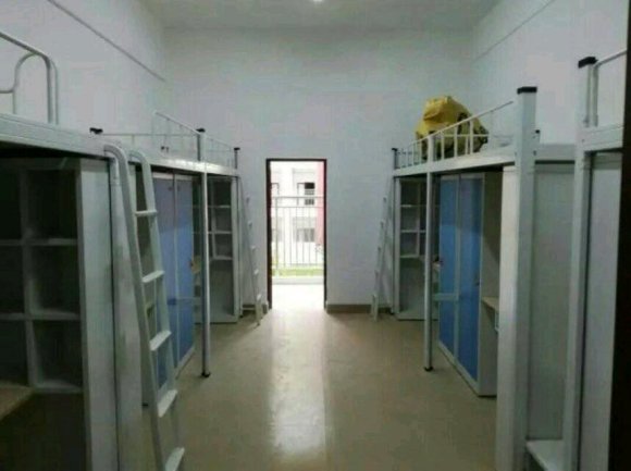 贵阳人文科技学院宿舍前提怎样样,有空协调自力洗手间吗?(附宿舍图片)