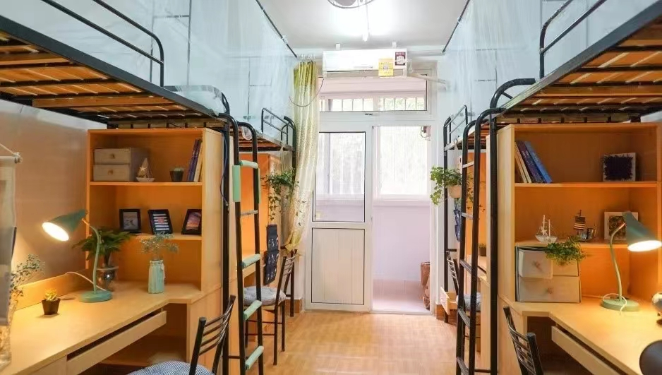 上海交通大学宿舍前提怎样样,有空协调自力洗手间吗？（附宿舍图片）