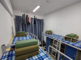 新疆政法学院宿舍前提怎样样,有空协调自力洗手间吗？（附宿舍图片）