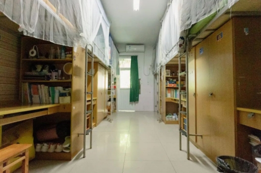 重庆对外经贸学院宿舍前提怎样样,有空协调自力洗手间吗？（附宿舍图片）