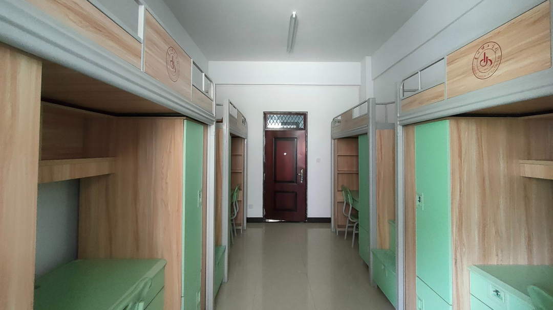 贵州理工学院宿舍前提怎样样,有空协调自力洗手间吗?(附宿舍图片)