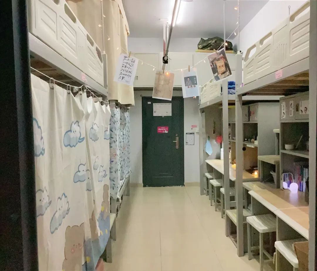 安徽西医药大学宿舍前提怎样样,有空协调自力洗手间吗？（附宿舍图片）
