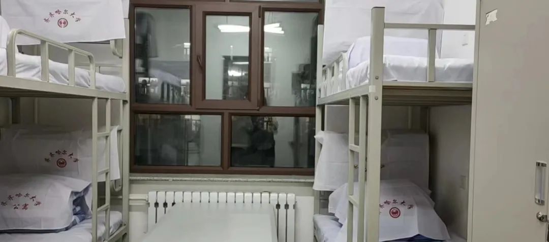 齐齐哈尔大学宿舍前提怎样样,有空协调自力洗手间吗？（附宿舍图片）