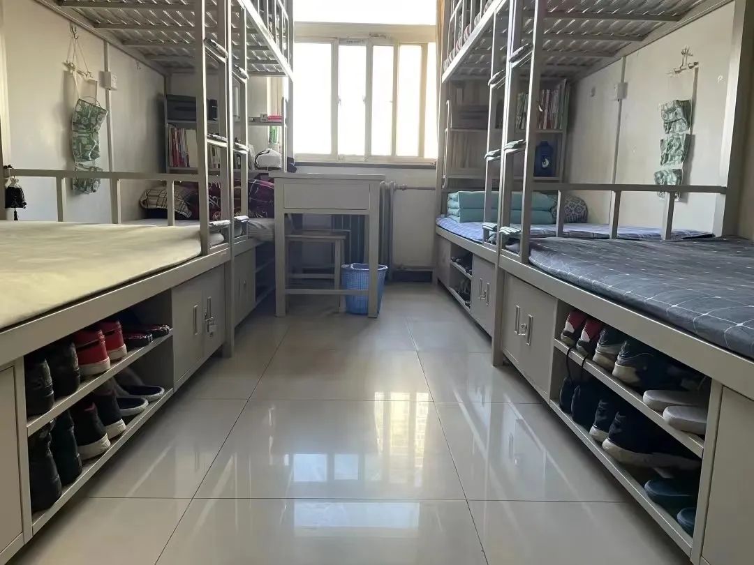北京结合大学宿舍前提怎样样,有空协调自力洗手间吗？（附宿舍图片）