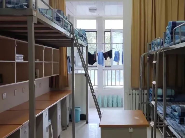 鲁东大学宿舍前提怎样样,有空协调自力洗手间吗？（附宿舍图片）