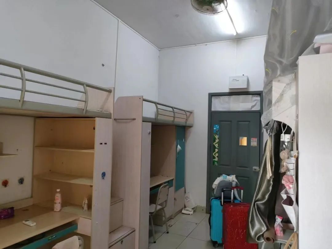 重庆大学宿舍前提怎样样,有空协调自力洗手间吗?(附宿舍图片)