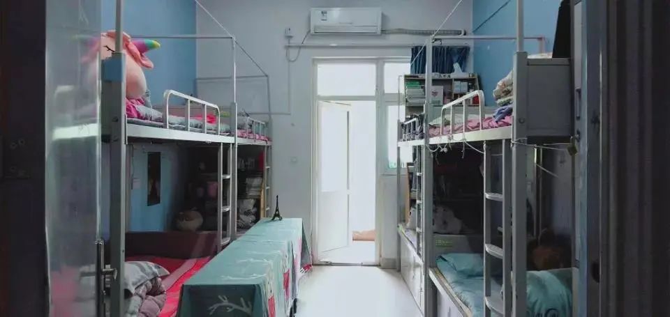 郑州工程手艺学院宿舍前提怎样样,有空协调自力洗手间吗？（附宿舍图片）