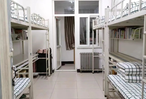 保定学院宿舍前提怎样样,有空协调自力洗手间吗？（附宿舍图片）