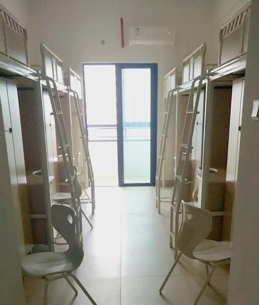 厦门华厦学院宿舍前提怎样样,有空协调自力洗手间吗？（附宿舍图片）