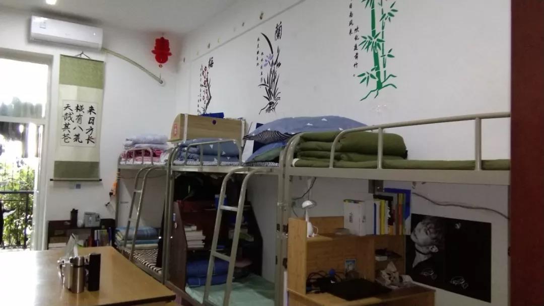 四川产业科技学院宿舍前提怎样样,有空协调自力洗手间吗？（附宿舍图片）