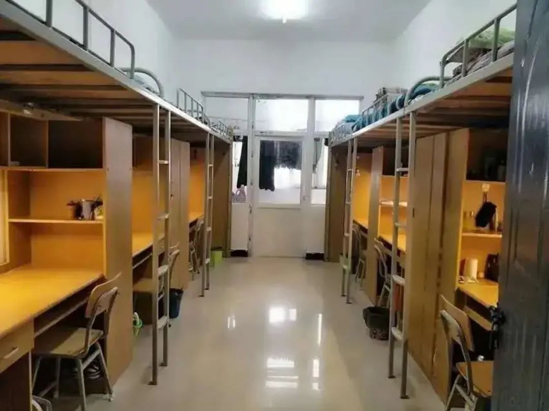 平顶山学院宿舍前提怎样样,有空协调自力洗手间吗？（附宿舍图片）
