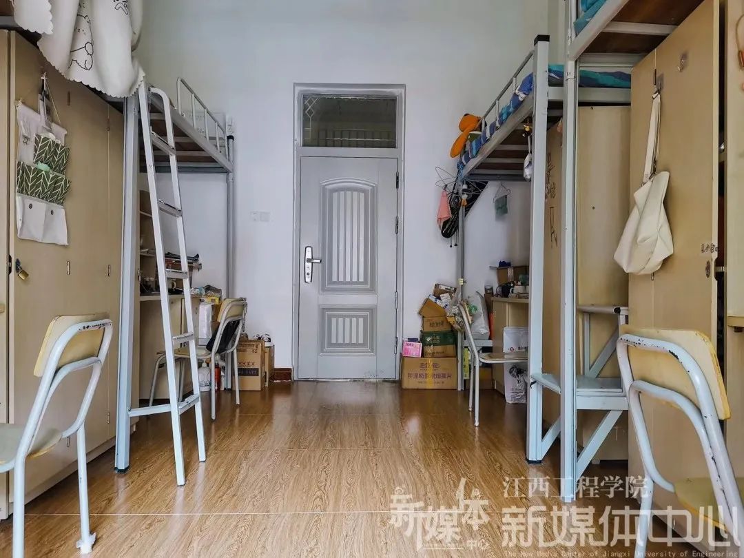 江西工程学院宿舍前提怎样样,有空协调自力洗手间吗？（附宿舍图片）