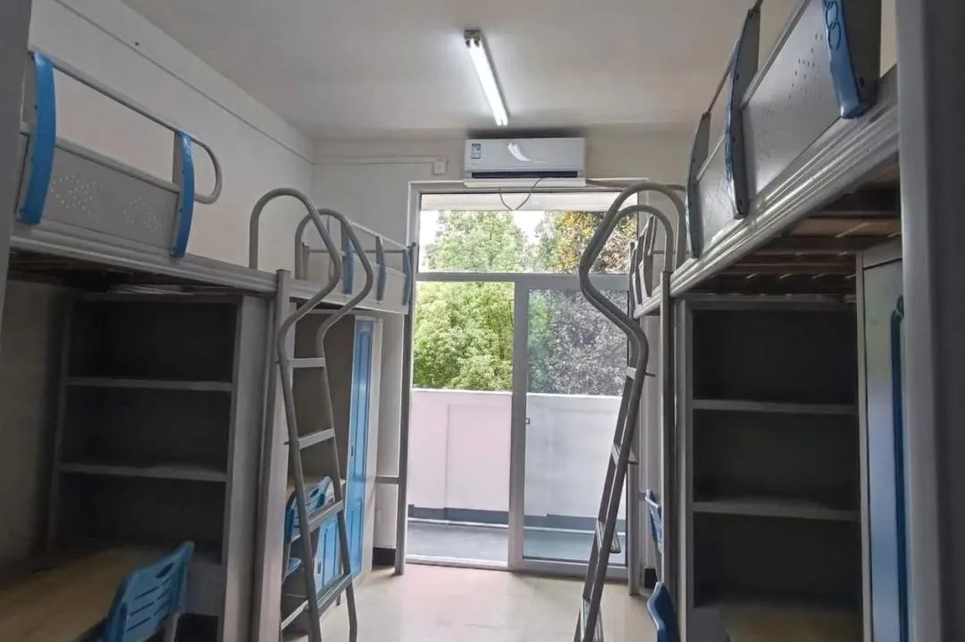 合肥产业大学宿舍前提怎样样,有空协调自力洗手间吗？（附宿舍图片）