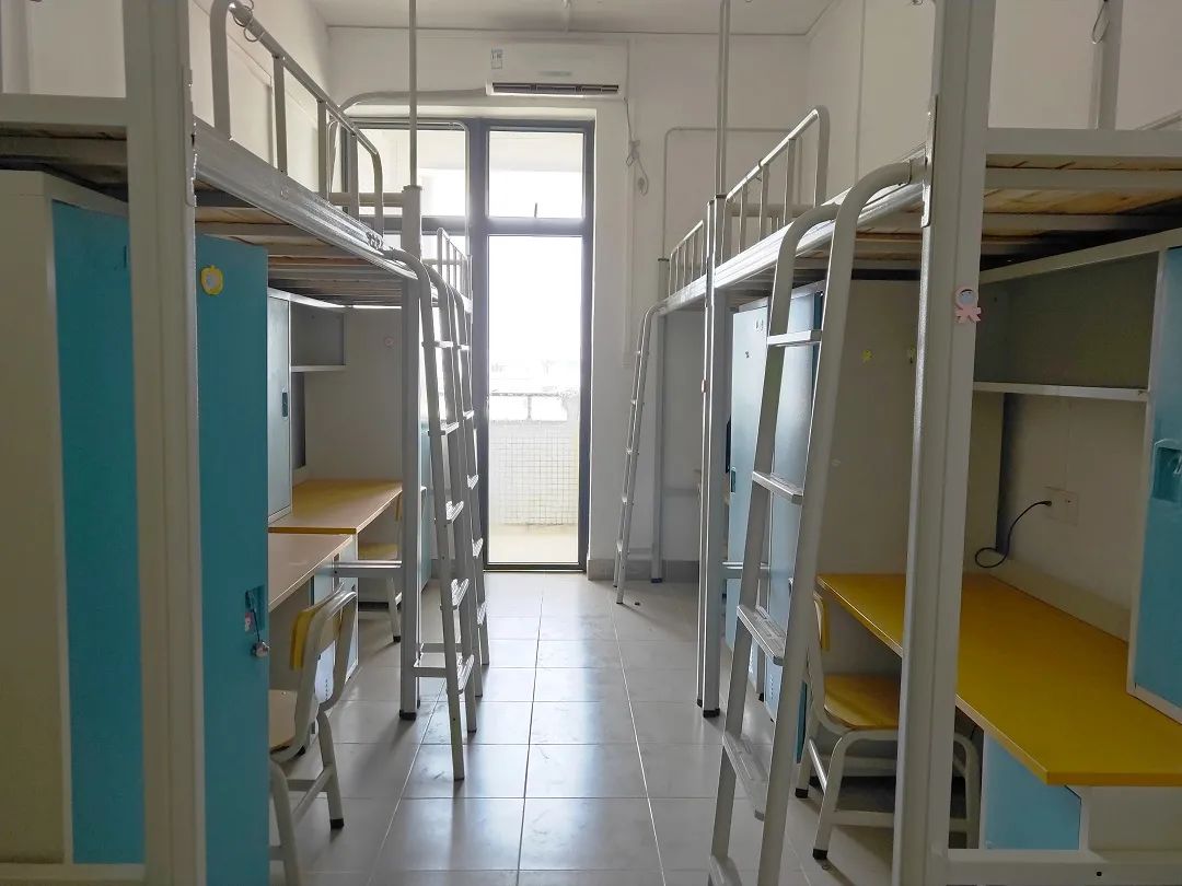 广东财经大学宿舍前提怎样样,有空协调自力洗手间吗？（附宿舍图片）