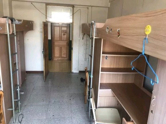 大连陆地大学宿舍前提怎样样,有空协调自力洗手间吗？（附宿舍图片）