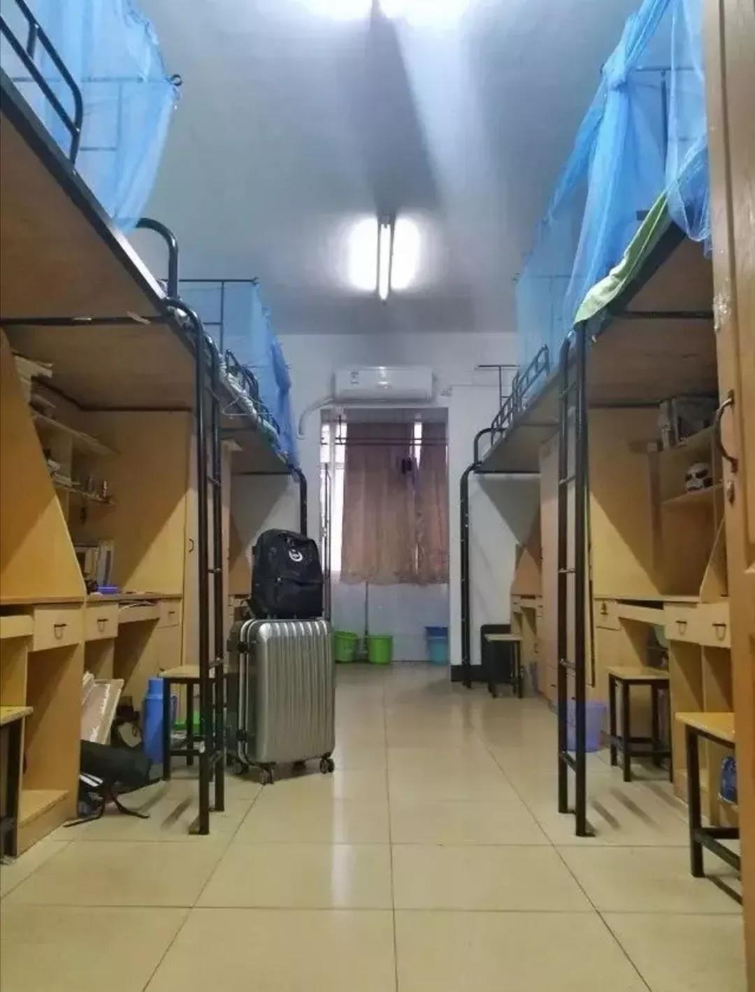 南京林业大学宿舍前提怎样样,有空协调自力洗手间吗？（附宿舍图片）