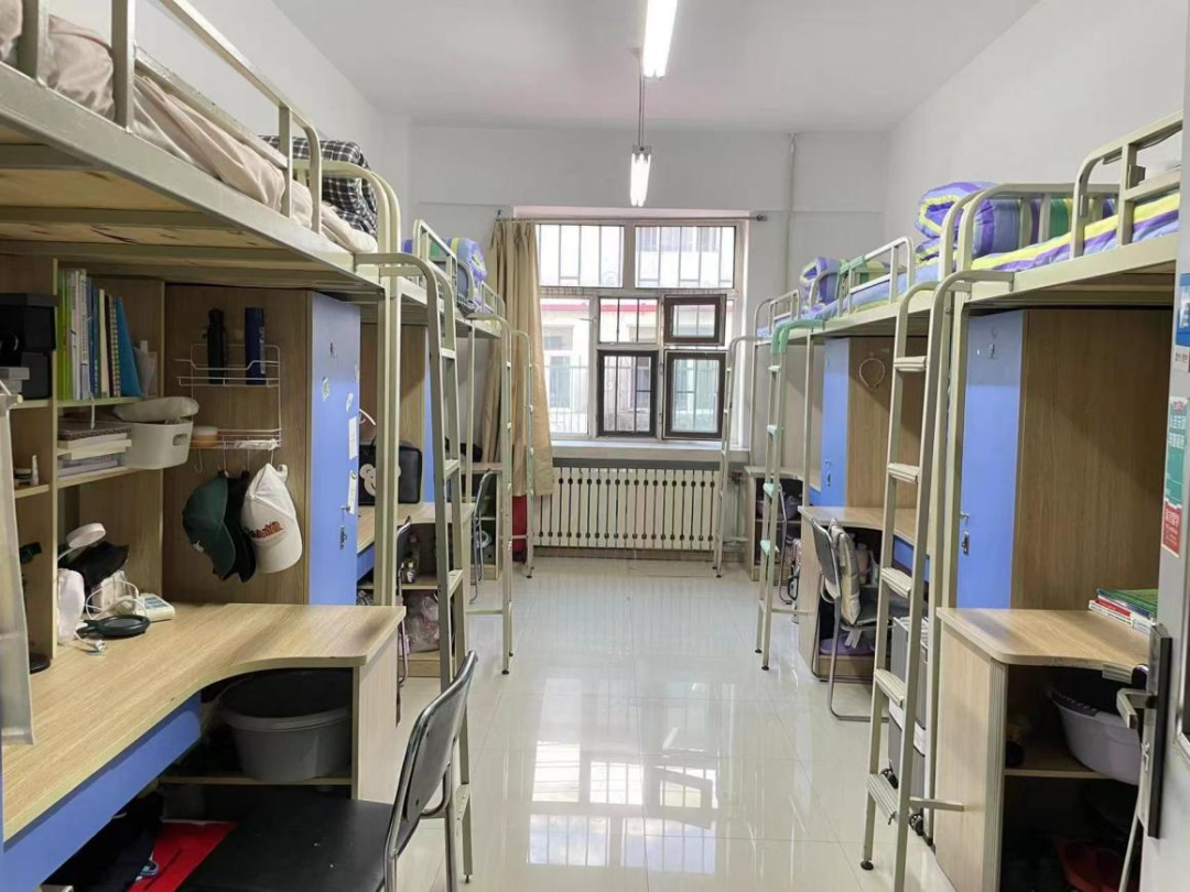 哈尔滨学院宿舍前提怎样样,有空协调自力洗手间吗？（附宿舍图片）
