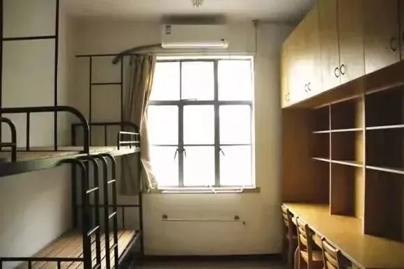 扬州大学宿舍前提怎样样,有空协调自力洗手间吗?(附宿舍图片)