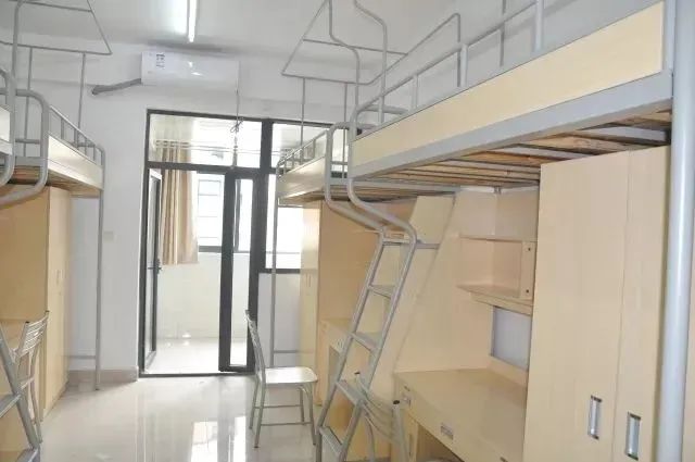 无锡学院宿舍前提怎样样,有空协调自力洗手间吗？（附宿舍图片）