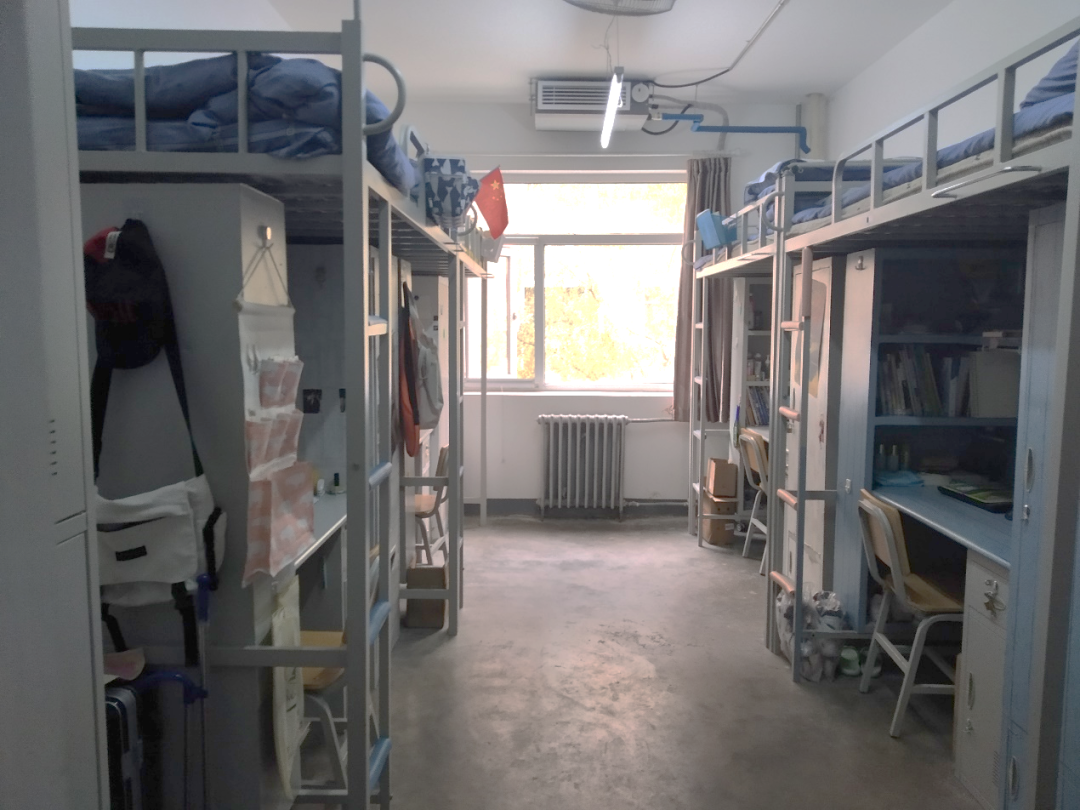 天津贸易大学宿舍前提怎样样,有空协调自力洗手间吗？（附宿舍图片）