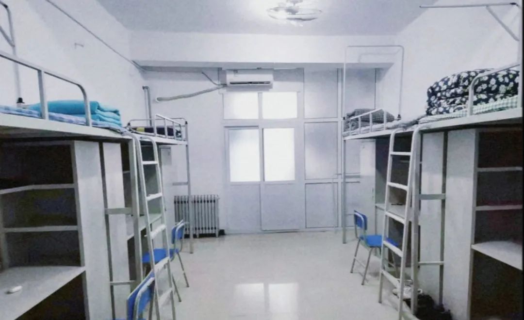 沧州交通学院宿舍前提怎样样,有空协调自力洗手间吗?(附宿舍图片)
