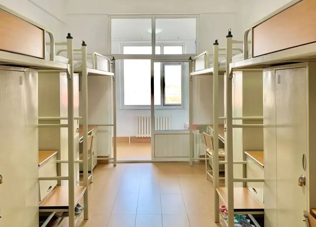 辽宁对外经贸学院宿舍前提怎样样,有空协调自力洗手间吗？（附宿舍图片）