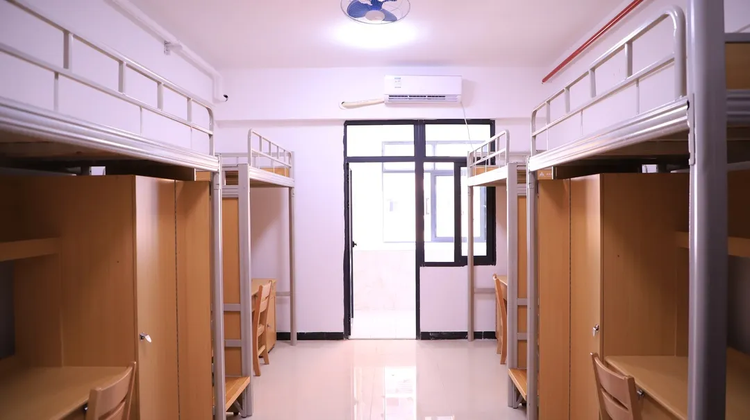 湖南财务经济学院宿舍前提怎样样,有空协调自力洗手间吗？（附宿舍图片）