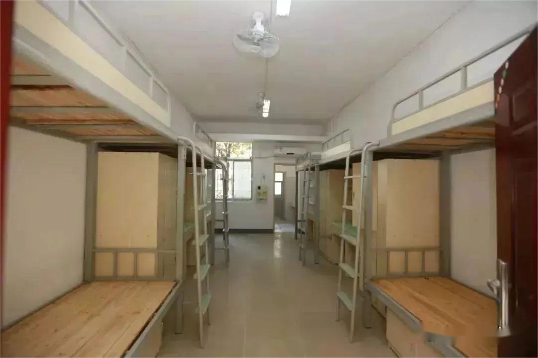 湖南工商大学宿舍前提怎样样,有空协调自力洗手间吗？（附宿舍图片）