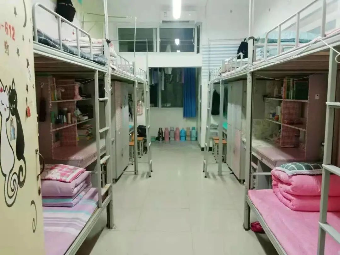健康学院宿舍前提怎样样,有空协调自力洗手间吗？（附宿舍图片）