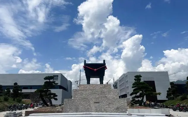福耀科技大学值得报考吗,甚么时辰招生？