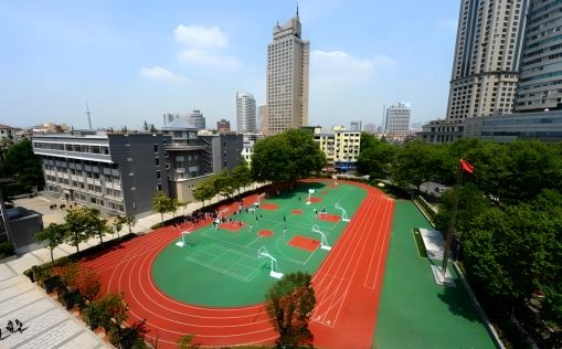 南京大学从属中学简介概略(建校汗青、地点、师资、校训、情况)