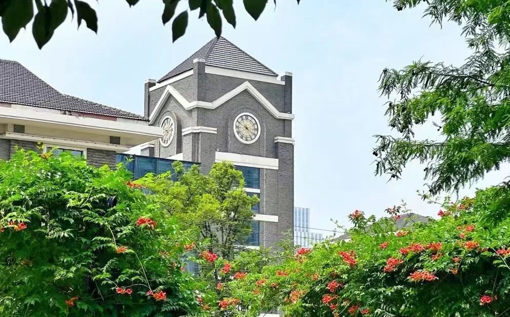 南京时期双语黉舍简介概略(建校汗青、地点、师资、校训、情况)