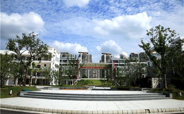 西安交通大学姑苏从属中学是公立仍是私立,是重点中学吗？