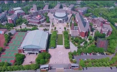 江苏省梁丰高等中学简介概略（建校汗青、地点、师资、校训、情况）