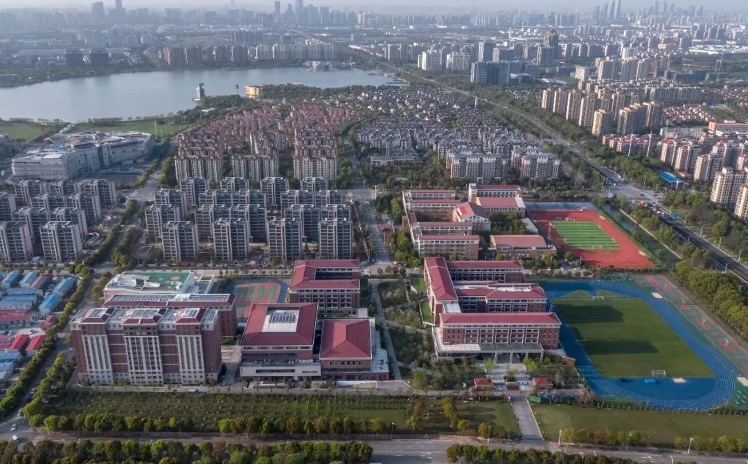 南京航空航天大学姑苏从属中学有几个校区_别离在甚么地位?