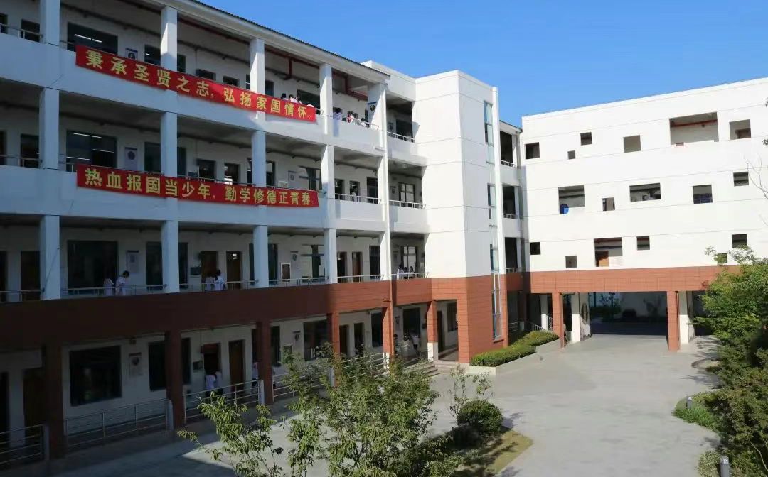 昆山市柏庐高等中学在姑苏的排名第几,南外属于甚么条理?