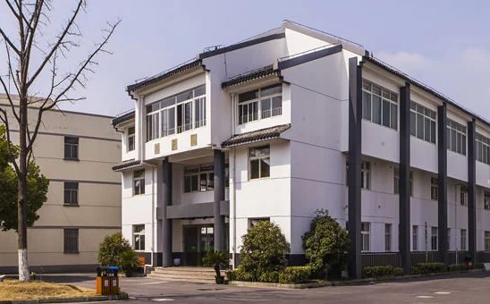 姑苏市第六中黉舍是公立仍是私立,是重点中学吗？