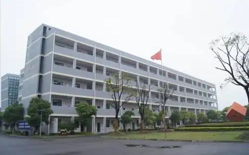 昆山陆家高等中学简介概略(建校汗青、地点、师资、校训、情况)