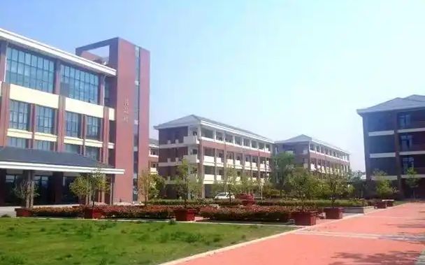 梅李高等中学地点在那里_位于哪一个区？