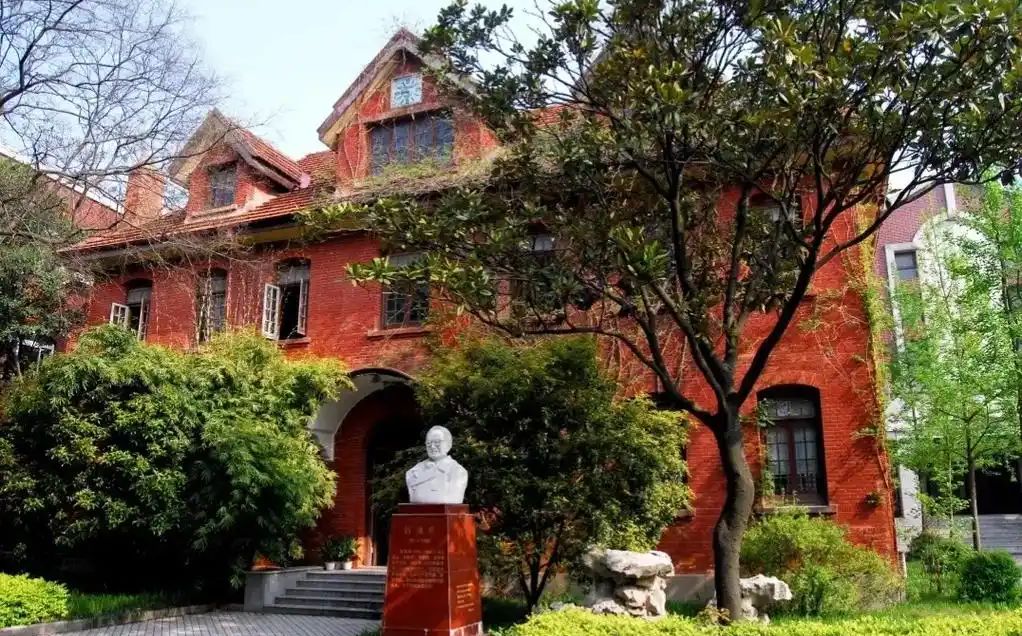 姑苏市第四中学简介概略（建校汗青、地点、师资、校训、情况）