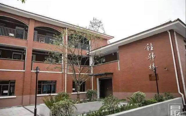 姑苏市第四中学在姑苏的排名第几,南外属于甚么层次？